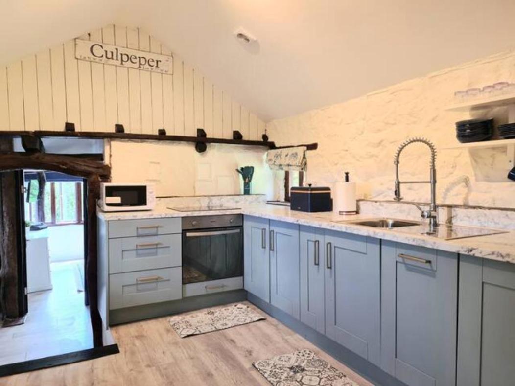 Historic Property With Stunning Views Hennock Buitenkant foto